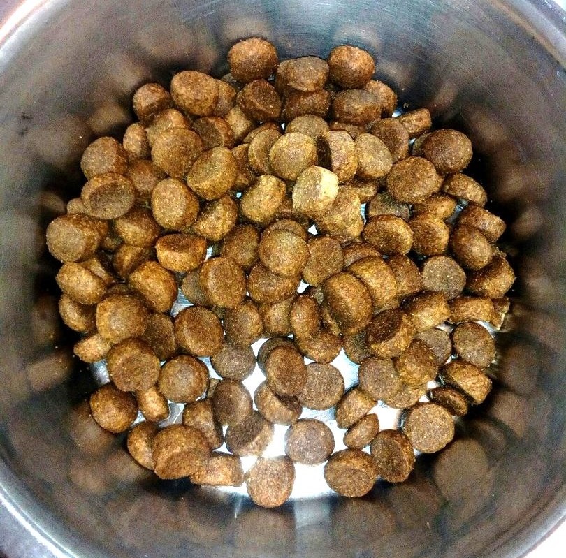 Корм сухой Зооменю РАЗВЕСНОЙ Утка+лосось МЕДИУМ для собак средних пород 1 кг