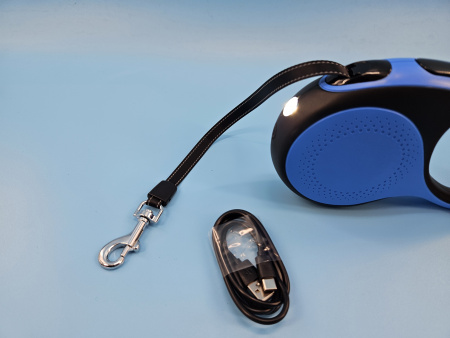 Рулетка-поводок со светодиодной подсветкой для собак &laquo;Чистый котик&raquo;, 5 м/50 кг