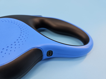 Рулетка-поводок со светодиодной подсветкой для собак &laquo;Чистый котик&raquo;, 5 м/30 кг